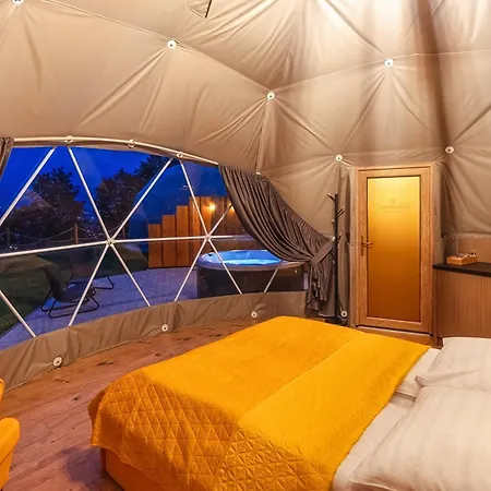 Luxussátor Diamond Glamp & Jacuzzi