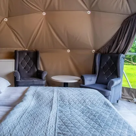 Luxusní stan Diamond Glamp & Jacuzzi Zakopane