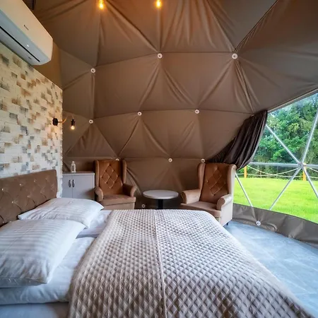 Luxusní stan Diamond Glamp & Jacuzzi *
