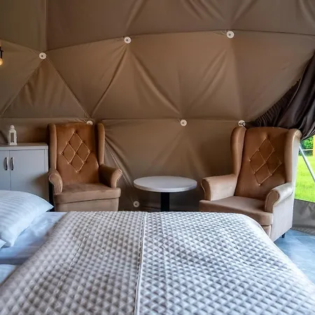 Diamond Glamp & Jacuzzi Luxussátor *