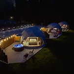 Diamond Glamp & Jacuzzi אוהל מפואר זקופאנה