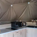 Diamond Glamp & Jacuzzi *