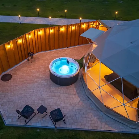 Diamond Glamp & Jacuzzi - - Widok Na Gory זקופאנה