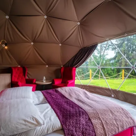 Diamond Glamp & Jacuzzi *