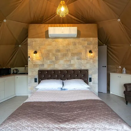 Diamond Glamp & Jacuzzi Luxury tent